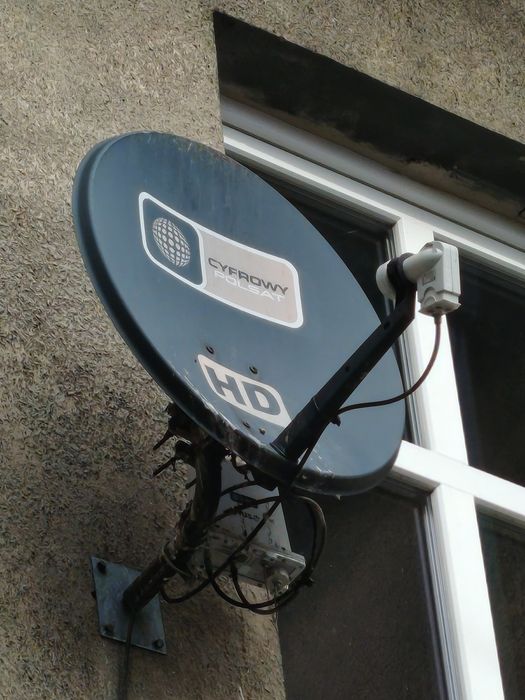 Antena satelitarna z nowym konwerterem  + kable