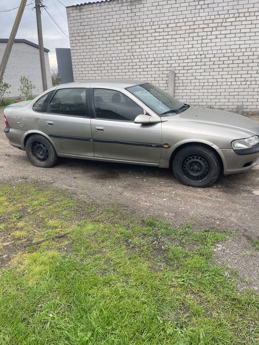Продам Опель вектра б 1997 год