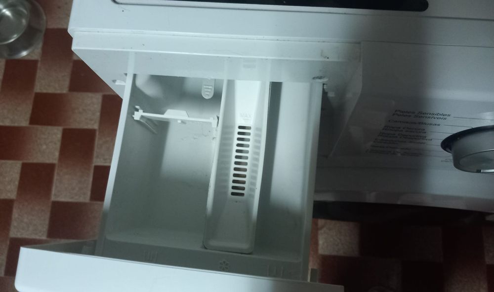 Máquina de lavar roupa HISENSE 9kg branco