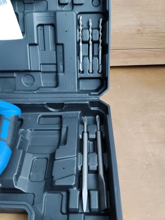 Sprzedam nową młotowiertarkę LUX TOOLS E-BHL-23 1500W