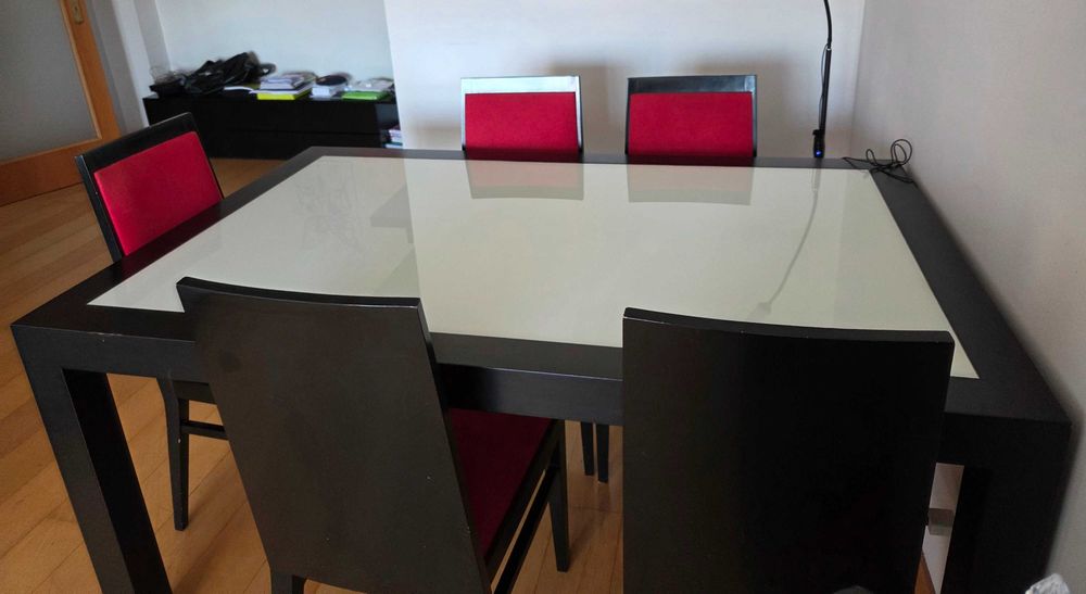 Mobiliário de Sala, Mesa de Jantar c/6 cadeiras