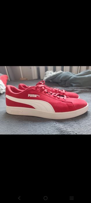 Czerwone buty puma