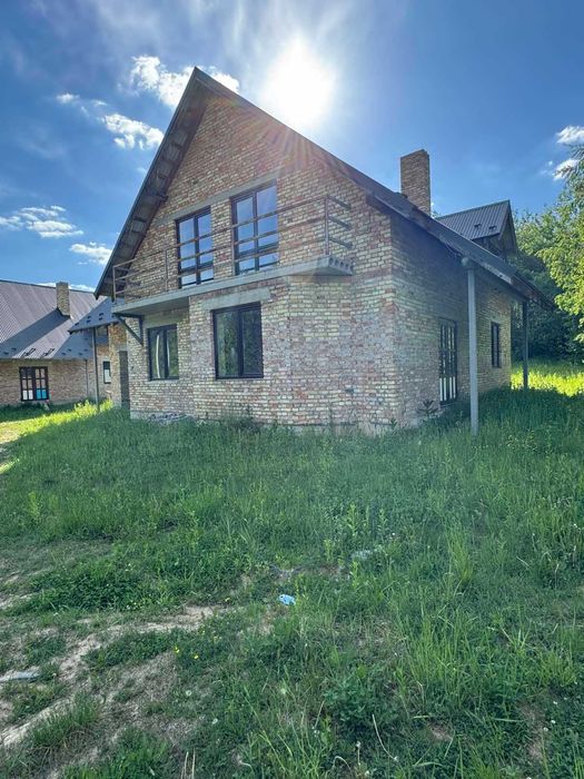 Продаж будинку в с.Угринів неподалік автобазару