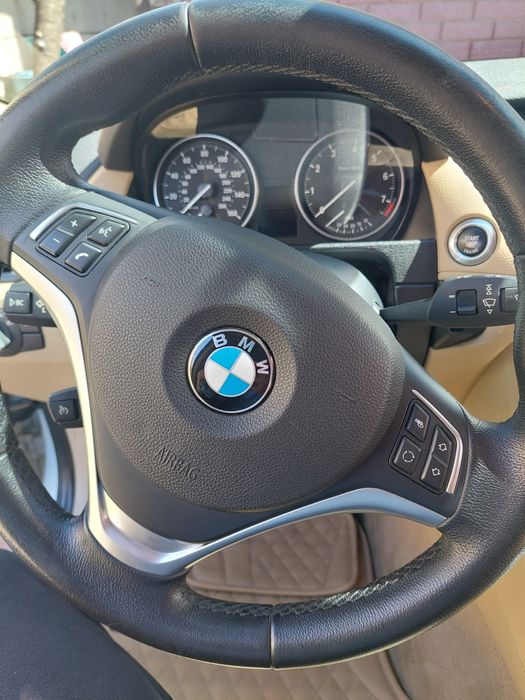 Продам bmw x1 2013