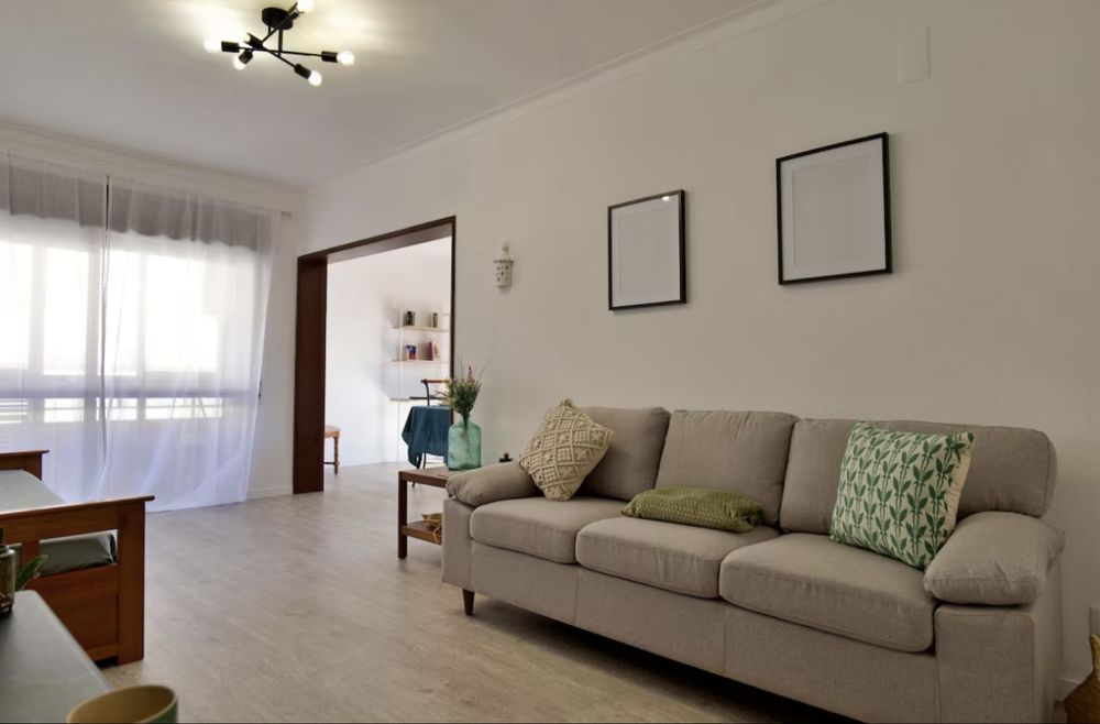 Arrendo apartamento T1 na Praia da Rocha