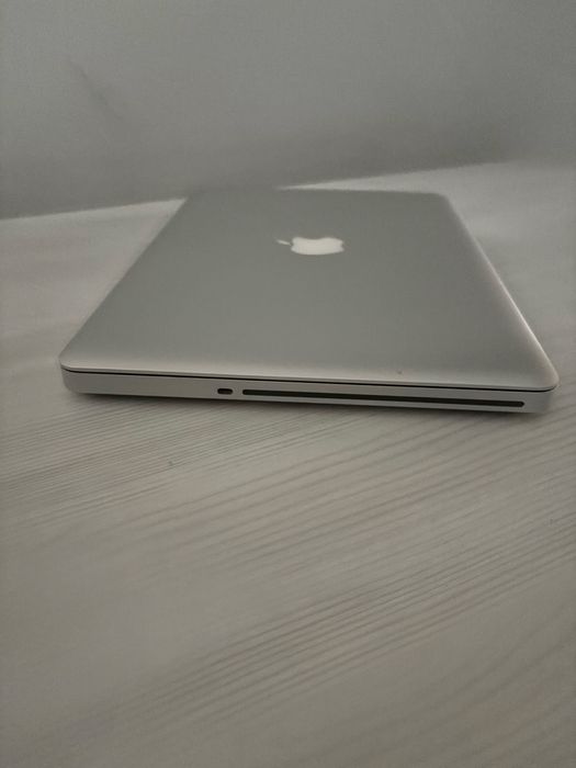 MacBook Pro 2012 року