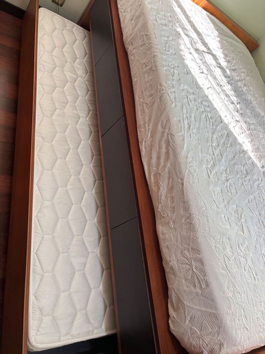 Quarto completo com roupeiro