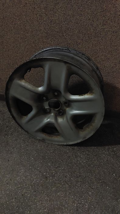 Stalowe felgi RAV 4 III