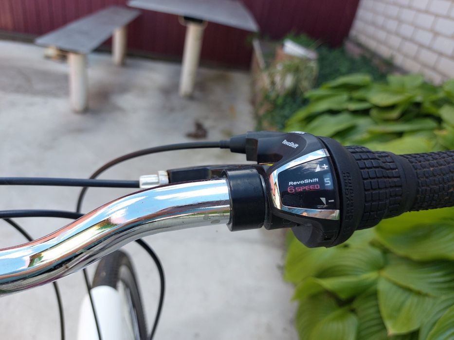 Женский новый  велосипед на  26 колесах