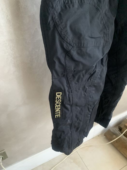 Продам мужской горнолыжный комбинезон Descente