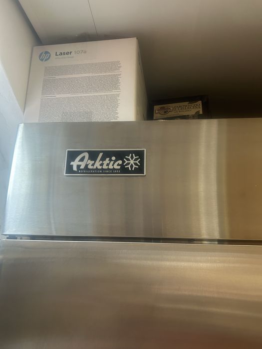 Sprzedam duzą chlodnie dwudrzwiowa Arctic