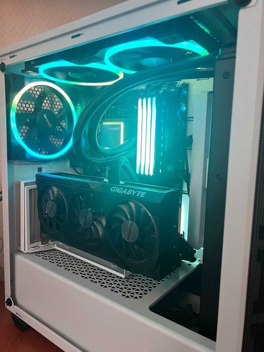 Ігровий ПК  | RTX 4070 Ti | Ryzen 7 5800X3D | 32 ГБ RAM, ІДЕАЛ