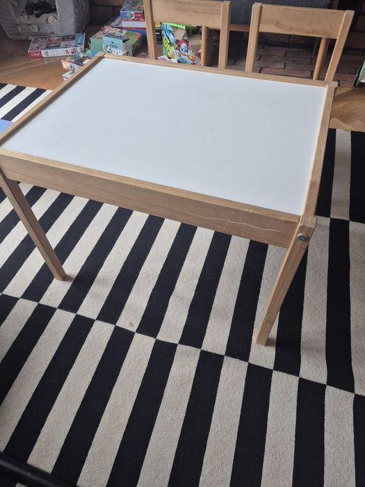 Stolik dla dzieci Ikea LATT  i 2 krzesełka