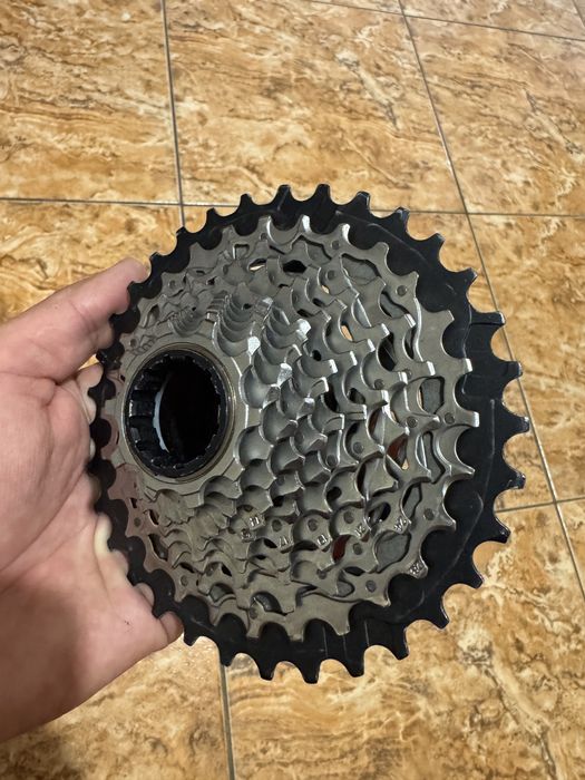 SRAM kaseta XG-1270-D1 Force AXS 10-33T, 12rz srebrna