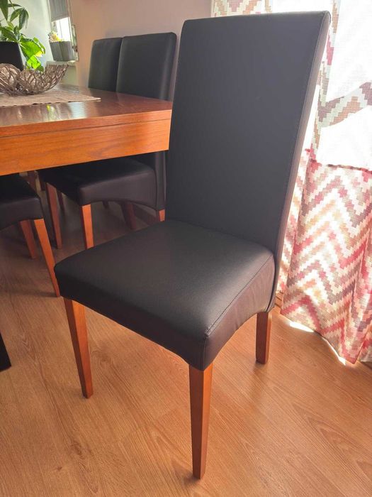 Mesa de jantar com 6 cadeiras