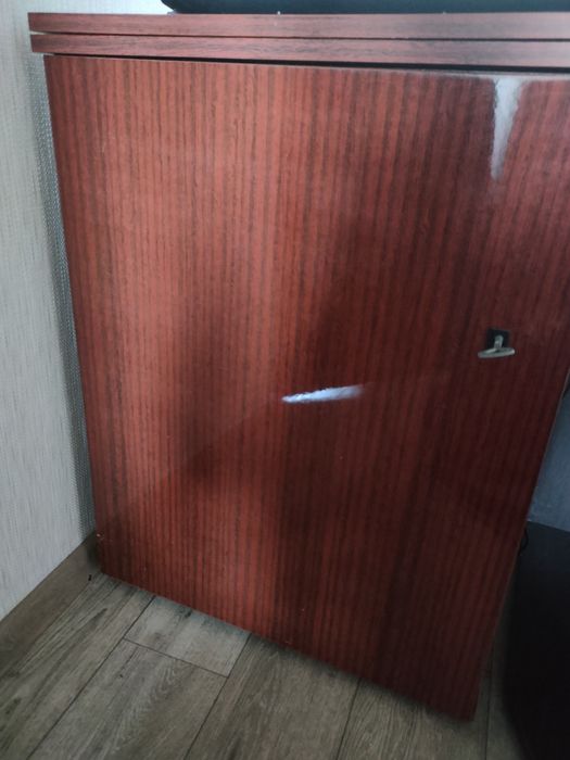 Швейная машинка ,в рабочем состоянии, все работает без проблем