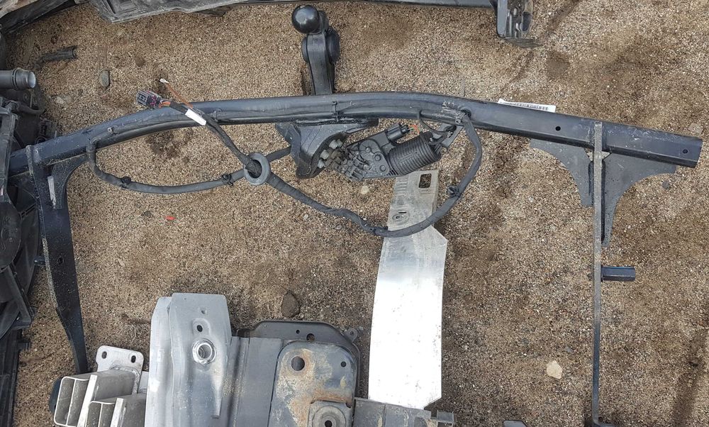 Oryginalny elektryczny hak holowniczy audi A6 C8 wysyłam