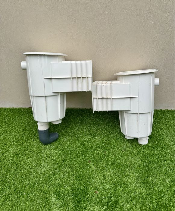 2 skimmers de piscina