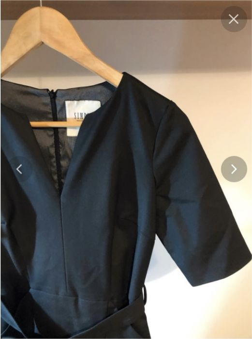 Czarna sukienka  Simple  34