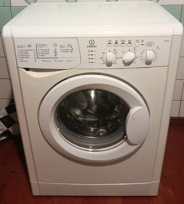 Пральна машинка Indesit