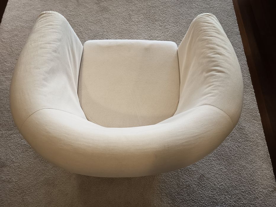 Poltrona cor bege IKEA