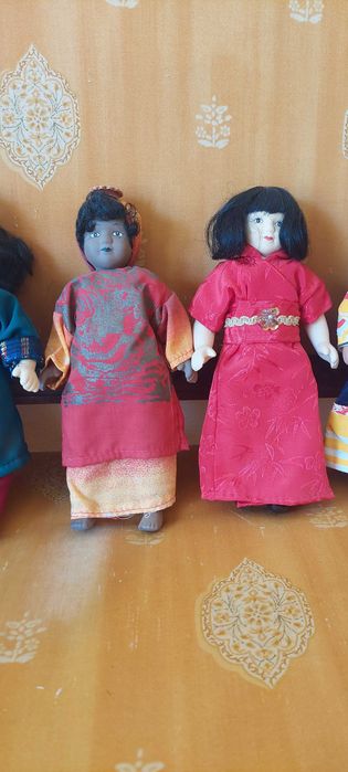 Colecção de Bonecas Porcelana 24 países