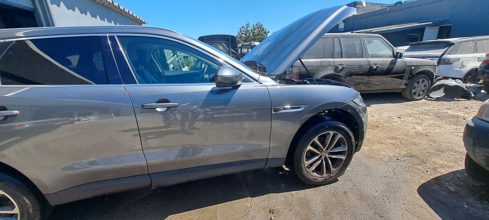 Jaguar F-Pace 2.0D Prestige Auto (2018)