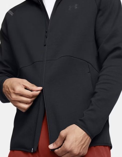 Кофта с капюшоном мужская Under Armour, размер S.