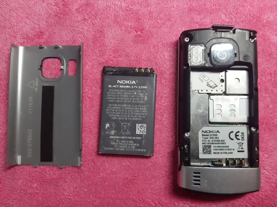 Nokia 6700 Slide