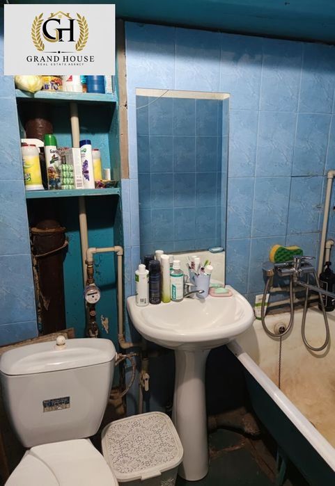 Продам 1 кімнатну квартиру на Ак. Корольова 2й поверх