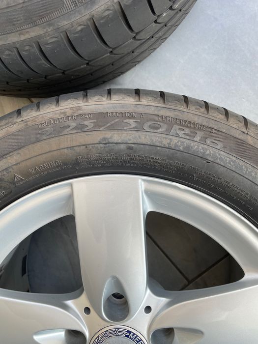 Jantes Mercedes com pneus novos