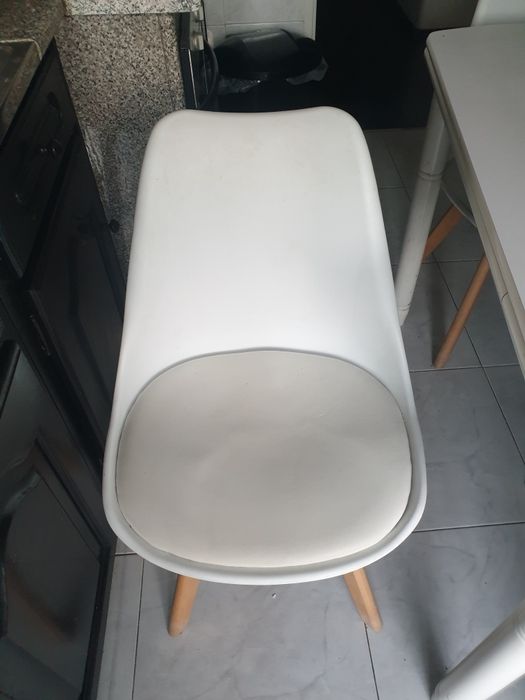 Mesa mais 4 cadeiras