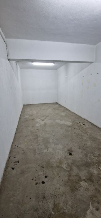 Aluga-se garagem Seixal
