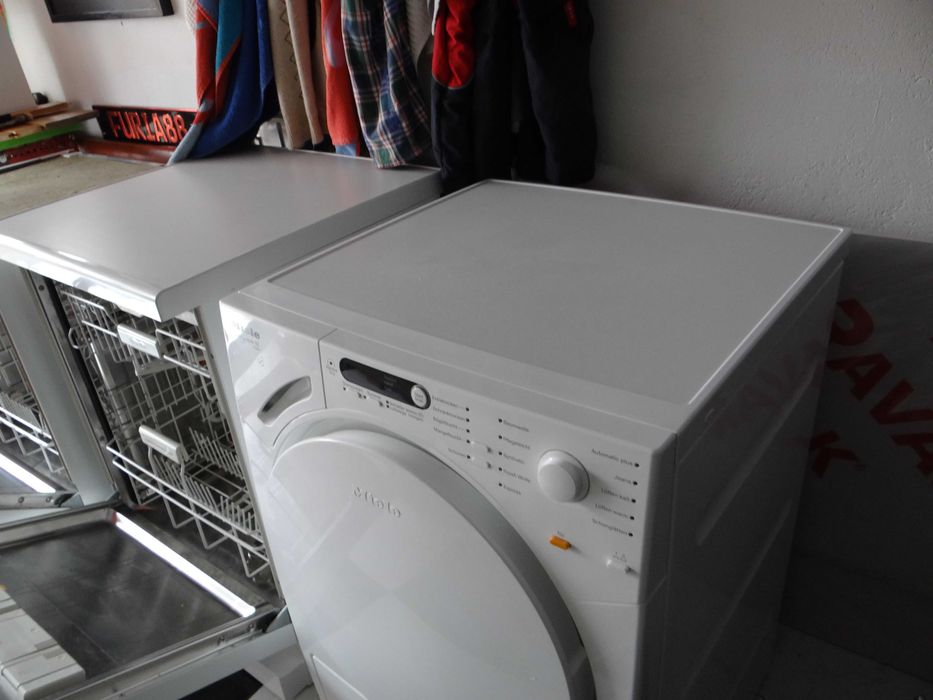 Suszarka  Miele T7946 C  kondensacyjna z pompą ciepła .