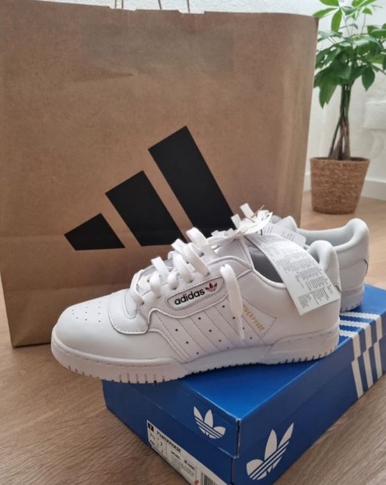 Adidas Powerphase/Calabasas