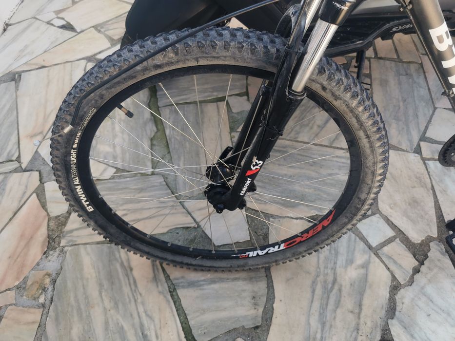 Bicicleta B'twin com  quadro em alumínio