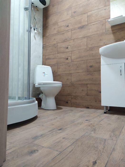 Продам 1 кімнатну квартиру з ремонтом.  Воскресенка.  Райдужний. Київ.