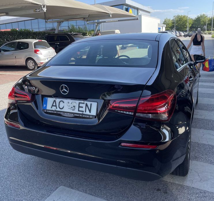 Mercedes A180d Limousine 7G-DCT Style Plus foto 3