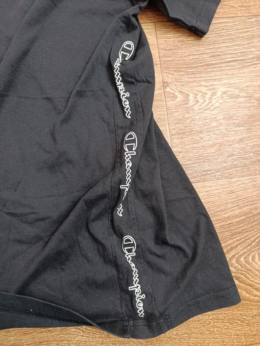 Футболка Champion на лампасах