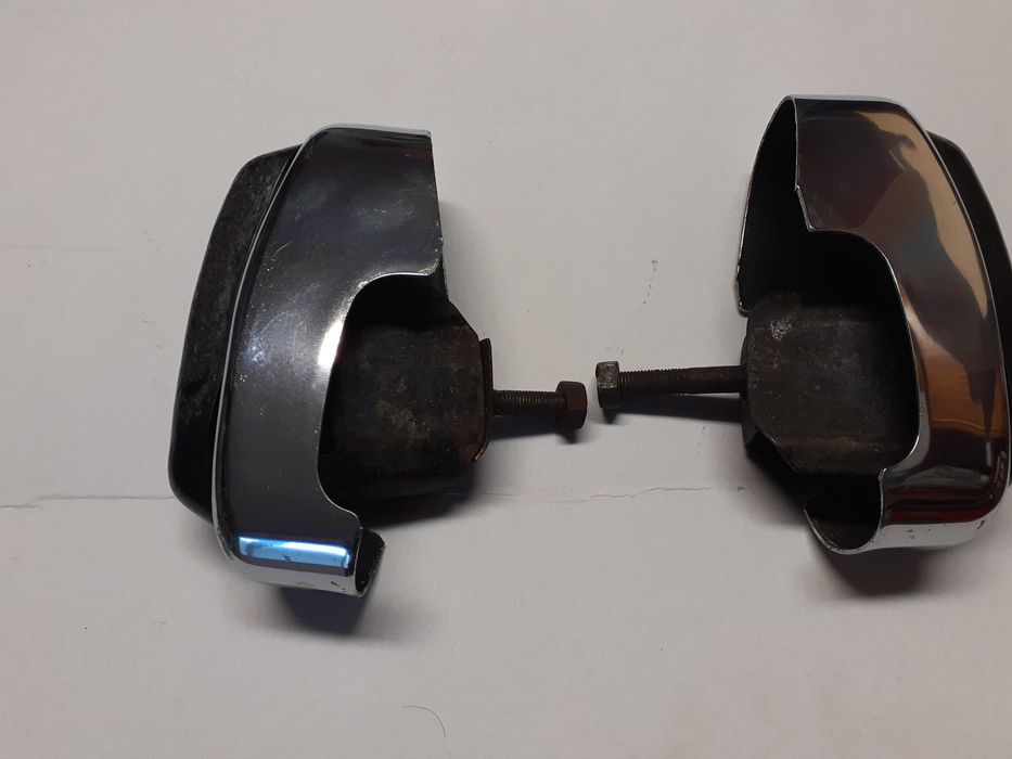 Escudetes Fiat 600