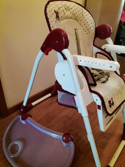 Cadeira papa reclinável e altura regulável