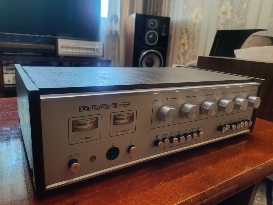 Усилитель Одиссей 002 с акустикой