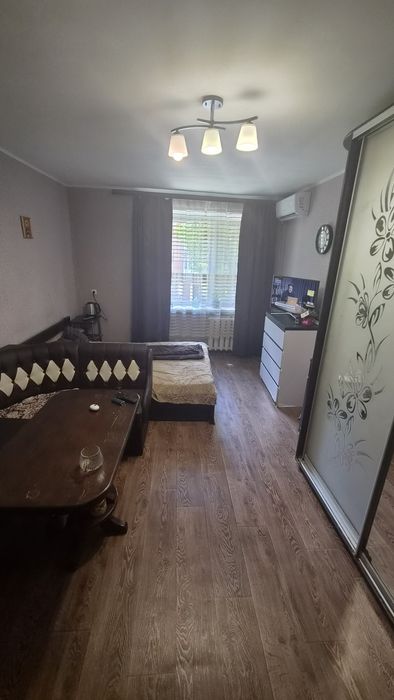 Продаж 2 кімтнат в гуртожитку.