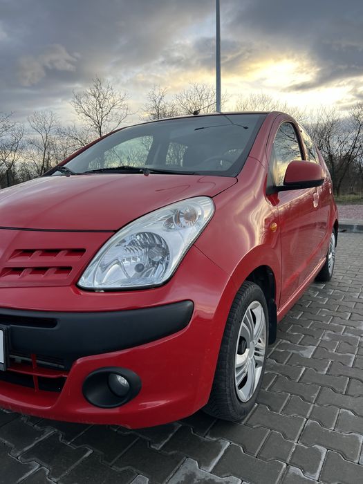 Автомобіль Nissan Pixo 2012