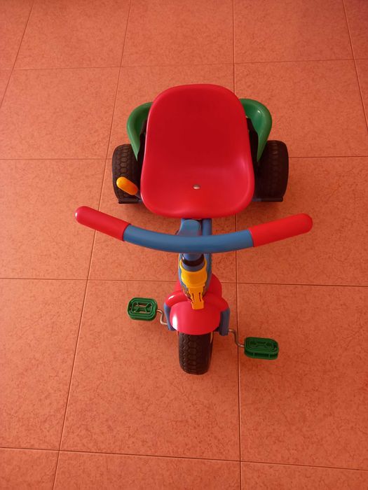 Triciclo de criança