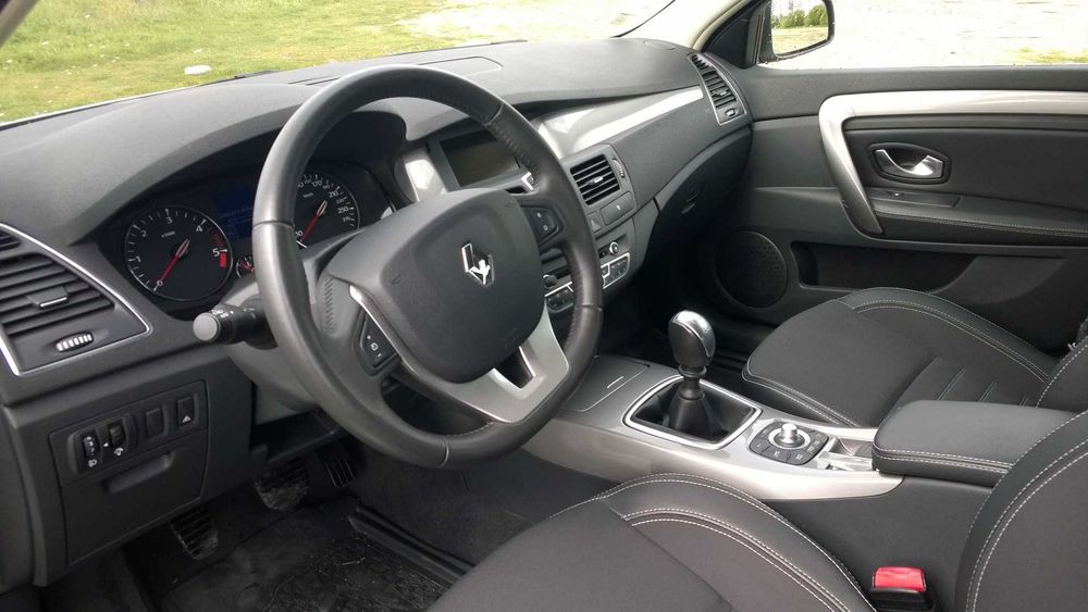 Renault Laguna Black Edition