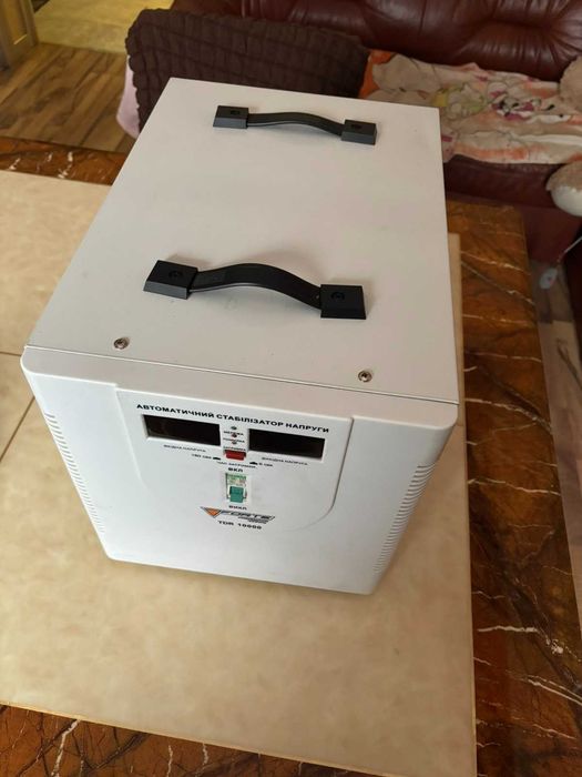 Продам стабілізатор напруги 10Квт Forte