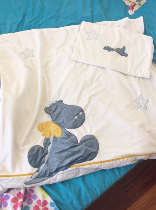 Conjunto para berço e quarto de bebe.