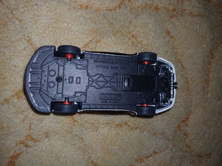 Продам металеві машинки