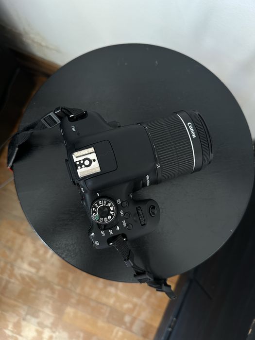 Camera fotográfica Canon 750D c/ acessórios
